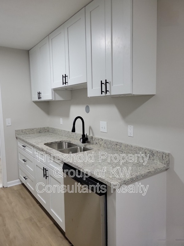 Building Photo - 7964-7966 Goldsmith Drive - 7966