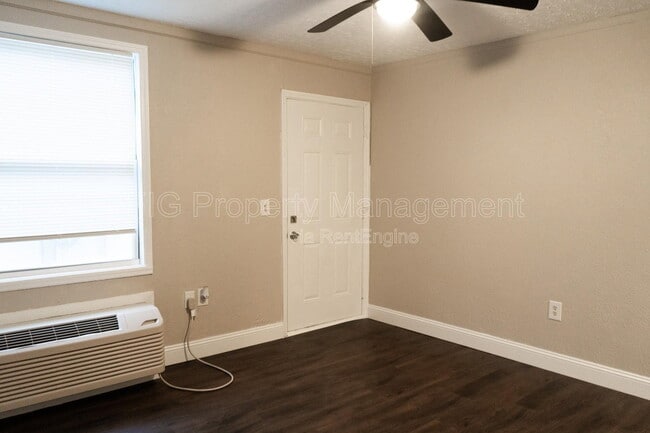 Photo - 1414 Chicago Ave