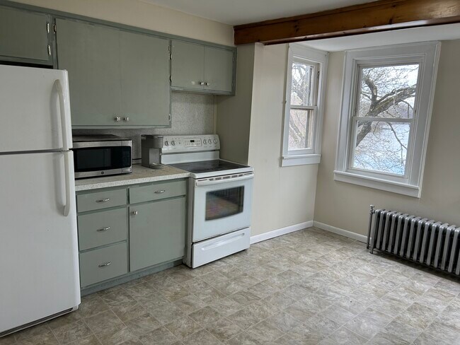 Photo - 2734 W Main St Unidad B