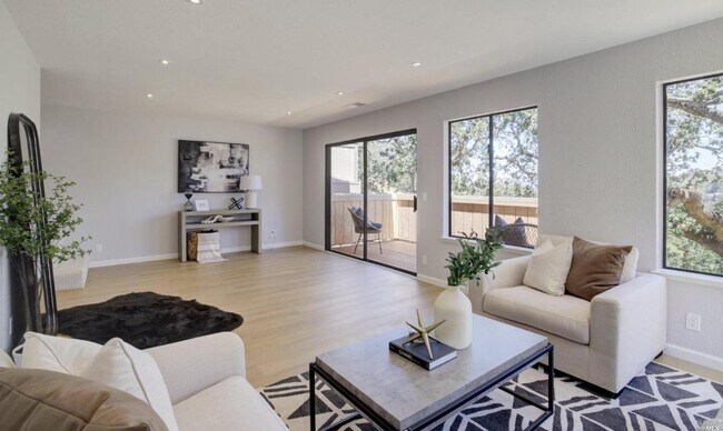 Photo - 22 Columbine Ln