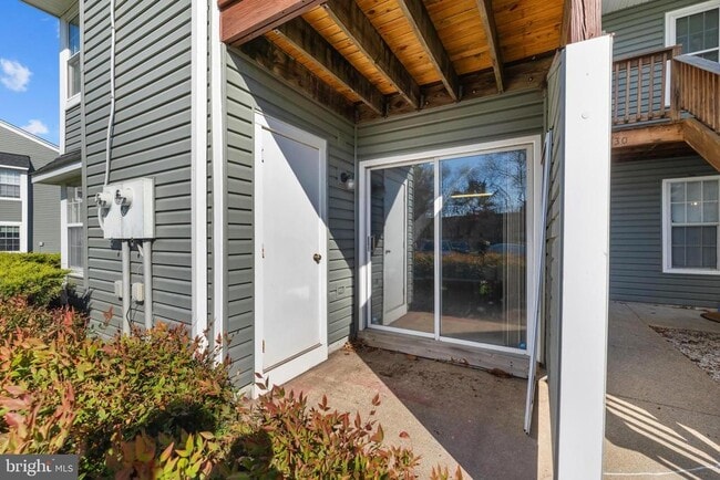 Building Photo - 8630 Beekman Pl Unit 30A