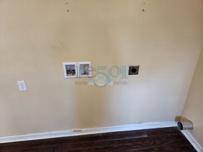 Photo - Great Family Home!  4BR 2 BA