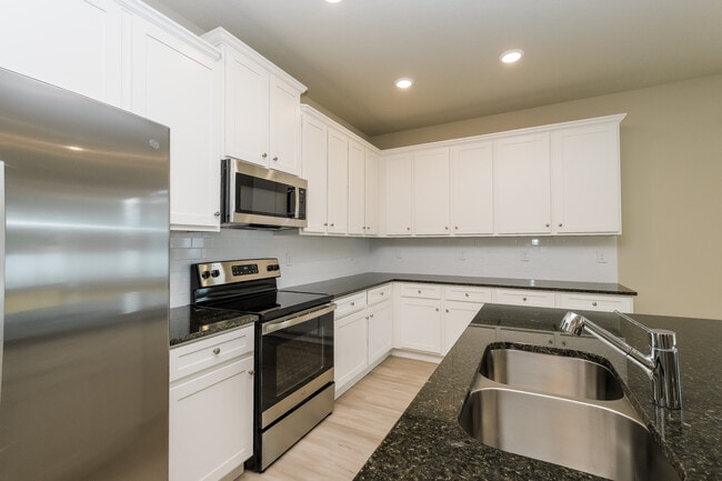 Athens Home - 3BR, 2BA - 1,572SF 1