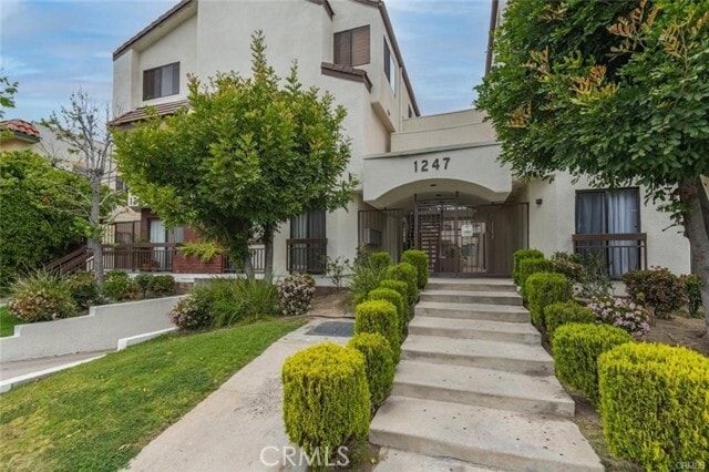 Building Photo - 1247 E Wilson Ave