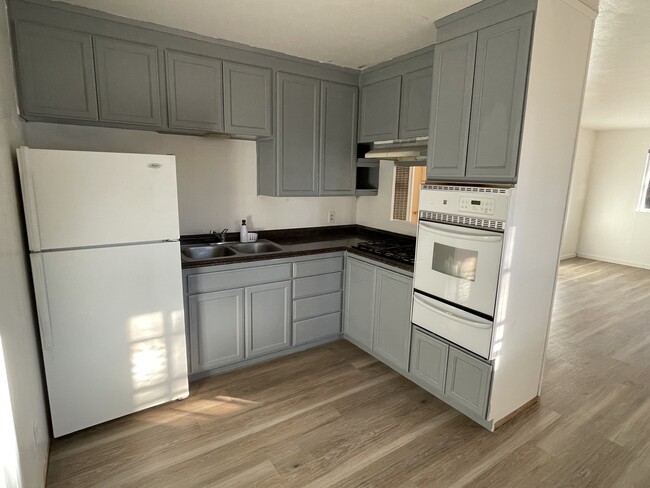 Kitchen - 3479 Edna St Townhome