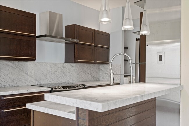 Photo - 4001 E NASA Pkwy Unidad 213