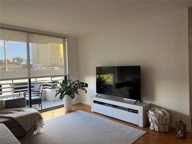 Photo - 3300 NE 191st St Unit 418