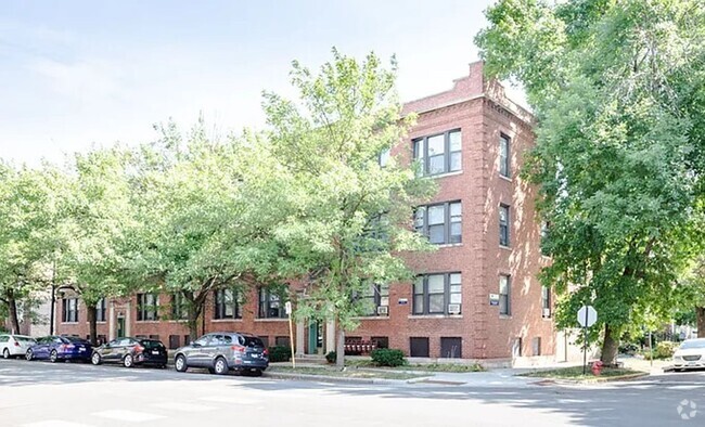 Building Photo - Bowmanville Top Floor Two Bed/One Bath ~ P... Unit 5341-3 Rental