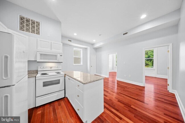 Photo - 1769 Frankford Ave Unit 3