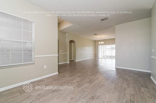 Photo - 467 Tamarind Parke Ln