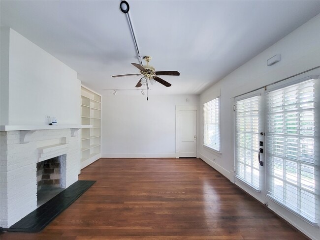 Photo - 815 Sul Ross St Unit 1