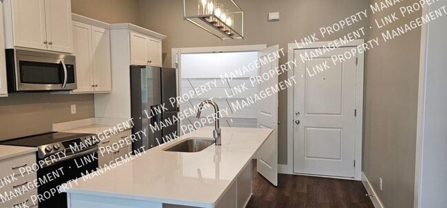 Building Photo - 1445 Fagan St Unit 1445 Fagan St  313 Rental