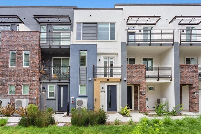 Building Photo - 2835 Cathwood Ln