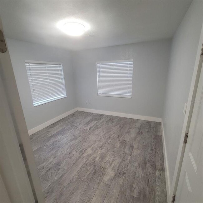 Photo - 409 S Lakeland Ave