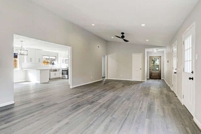 Photo - 2071 Delphi Ln