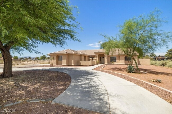 Building Photo - 6171 Starlight Dr Rental