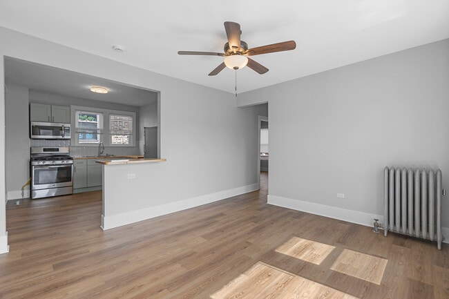 Building Photo - 3222 W Grace St Unit #  01E