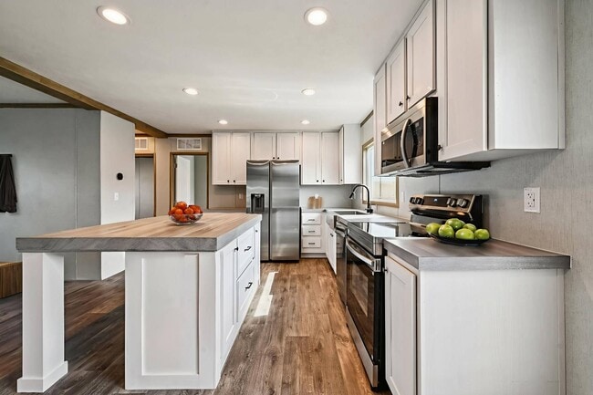 Building Photo - 1029 Spring Azure Dr