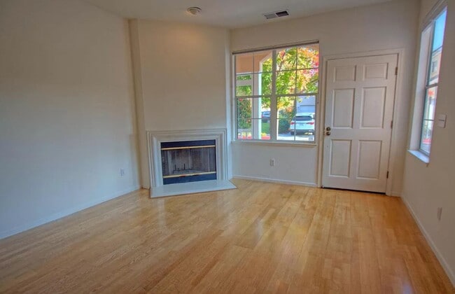 Photo - Beautiful Town Home Coming Soon! Great Loc...