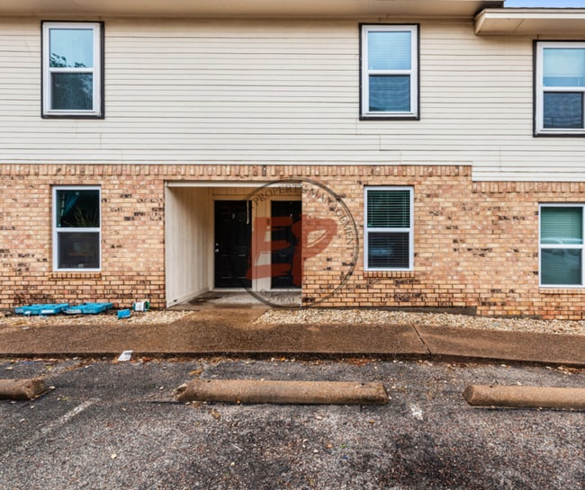 Building Photo - 609 S 5th St Rental