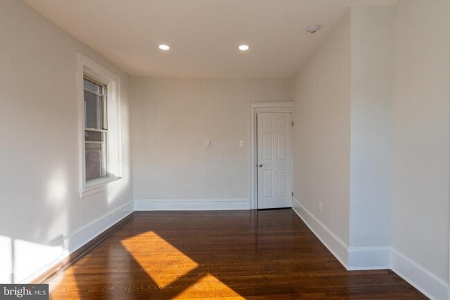 Photo - 5003 Pine St Unidad 2ND FL