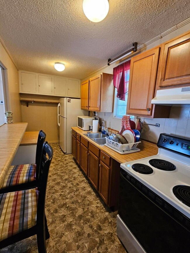 Photo - 40 Wildwood Rd