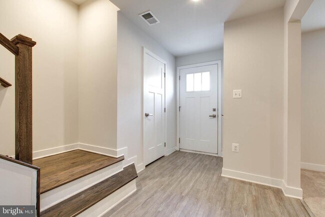 Photo - 149 Lyons Crk Dr