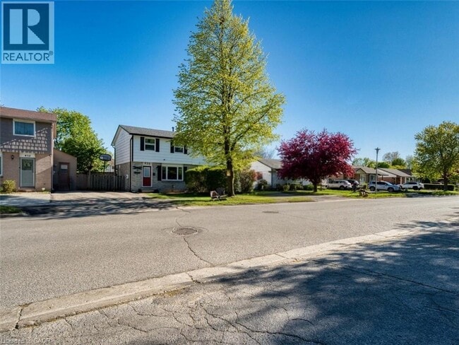 Photo - 835 Jalna Blvd