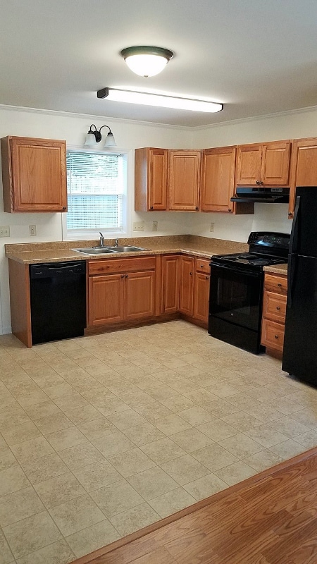 Photo - 1241 N Main St