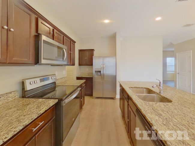 Photo - 15619 Merlin Ave