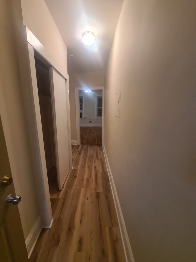 Building Photo - 46 Kelly Pky Unit 103