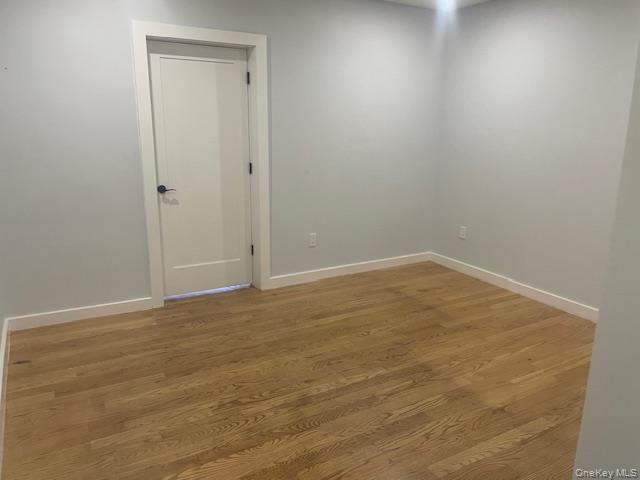 Photo - 61-01 60th Dr