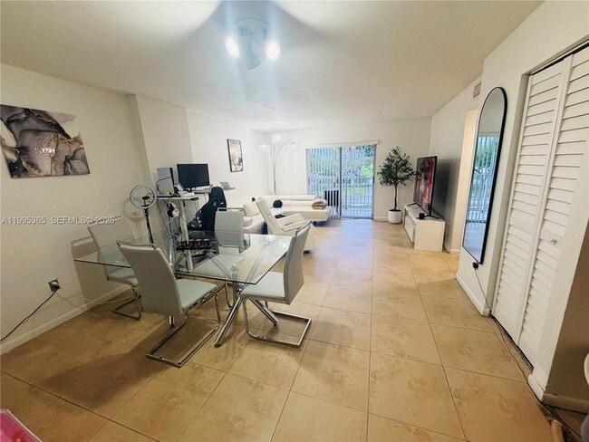 Photo - 8200 SW 210th St Unit 113