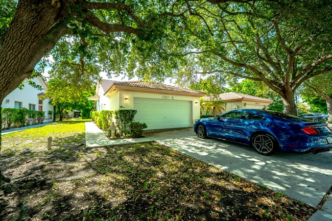 Photo - 1160 NW 15th Ave Casa