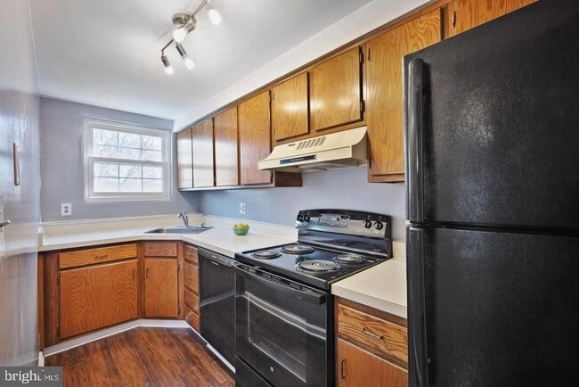Photo - 6243 Wilson Blvd Unidad 301