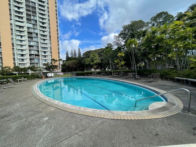 Photo - Queen Emma Towers Unit 235