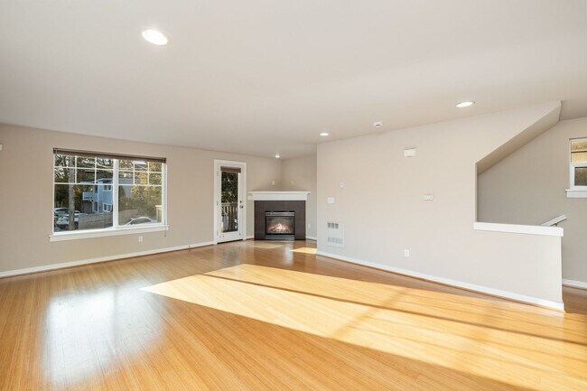 Photo - 4Bd/3.5Ba Seattle House