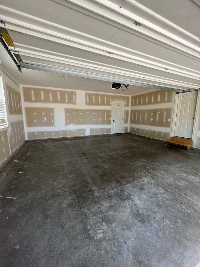 Photo - 17200 OH-739