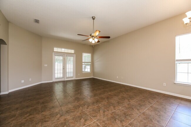 Photo - 741 Indigo Run Dr