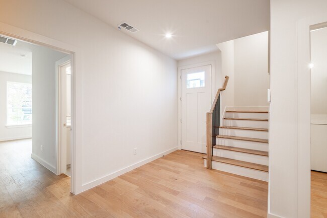 Photo - Perfect New Standalone 4 bed 4 bath Close to Greenville Ave & Henderson