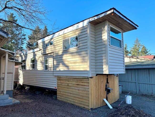Building Photo - CHARA01 Unit A Rental