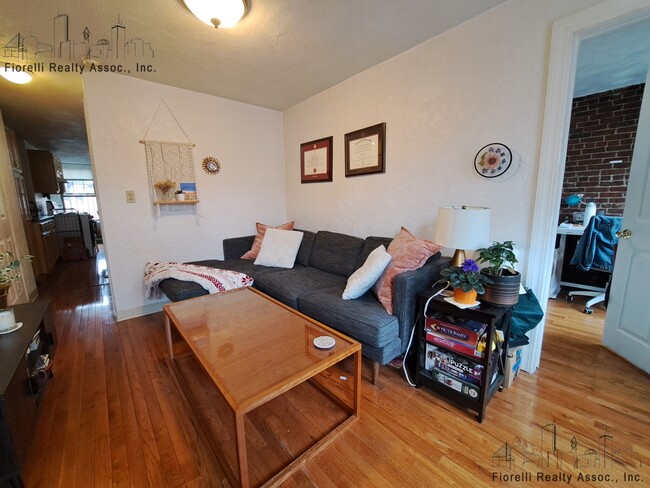 Photo - 165 Endicott St Unit 3