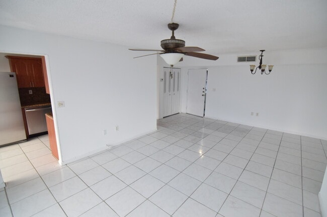 Photo - 7300 Wayne Ave