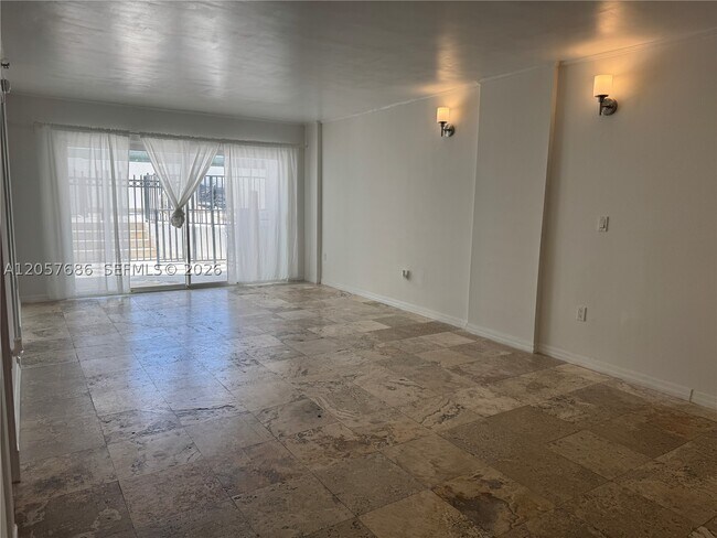 1345 West Dr Unit 202