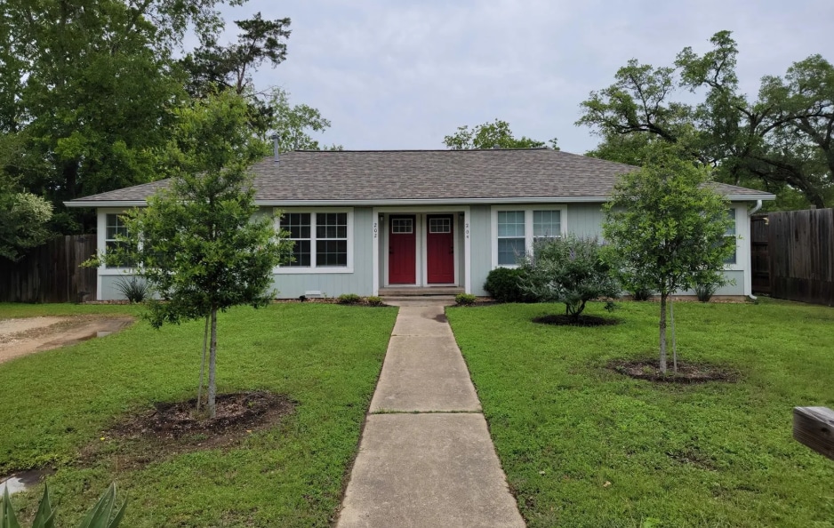 Photo - 202 E North Ave (Bryan, TX)