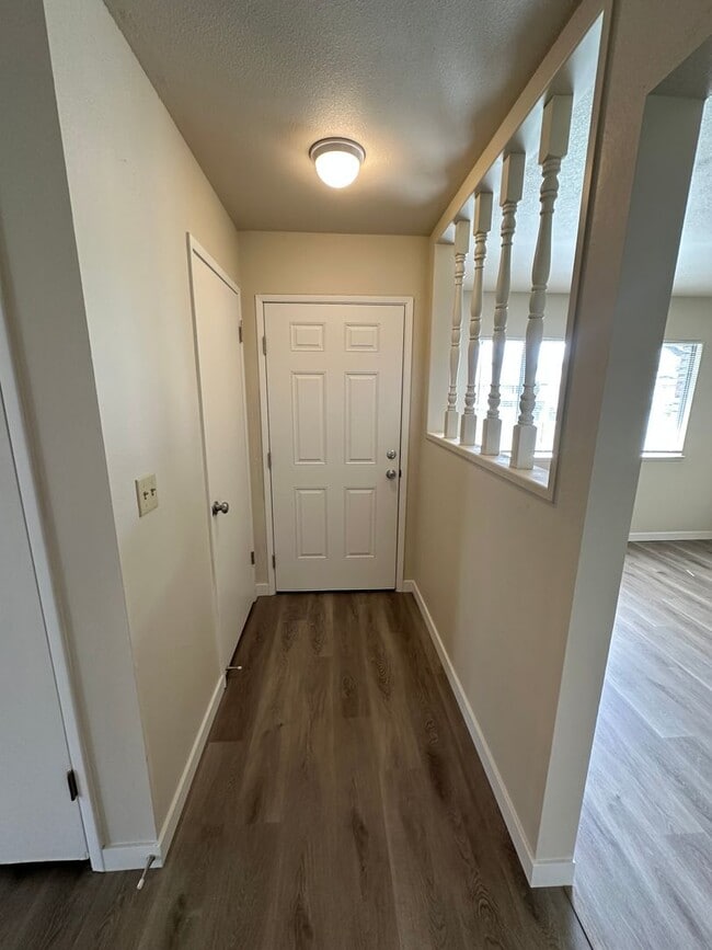 Photo - 1613 Carnation Ct