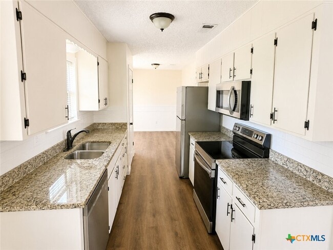 1709 Shoemaker Dr