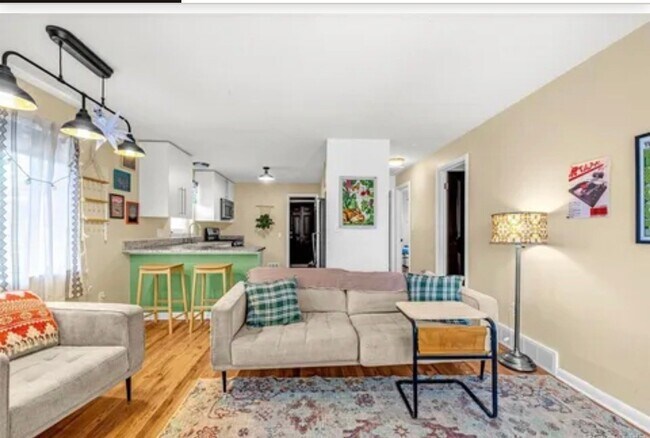 Photo - 3351 Jasmine St Unidad 1