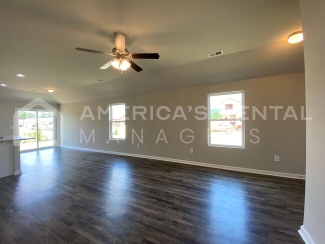 Photo - Home for Rent in Odenville, AL! View with 48 Hours Notice!