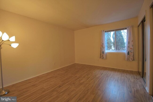 Photo - 905 Meadow Woods Ln